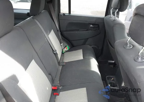 2010 Jeep Liberty Sport из США, поврежденный, VIN 1J4PN2GK6AW156149